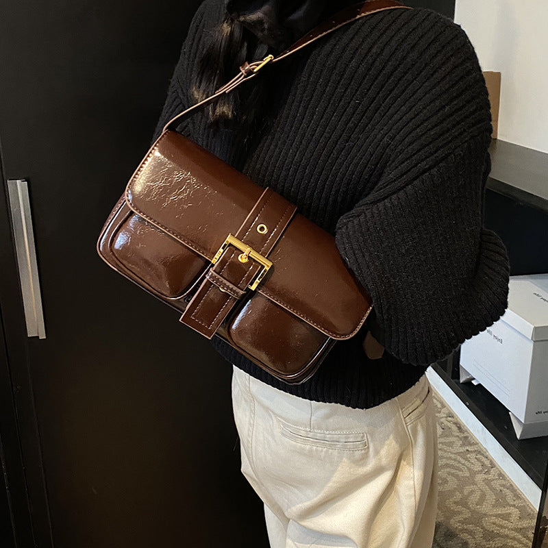 Retro small bag women's autumn and winter versatile 2025 new fashion messenger bag women's shoulder underarm work small square bag