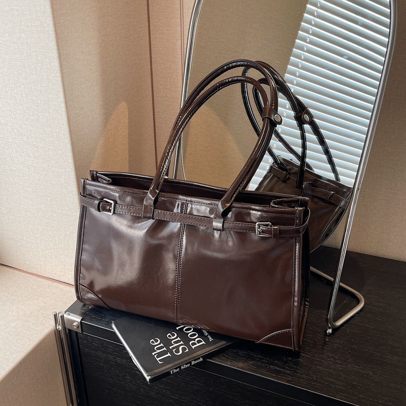 Retro large-capacity premium underarm bag women's bag 2025 new tote bag versatile commuter shoulder bag