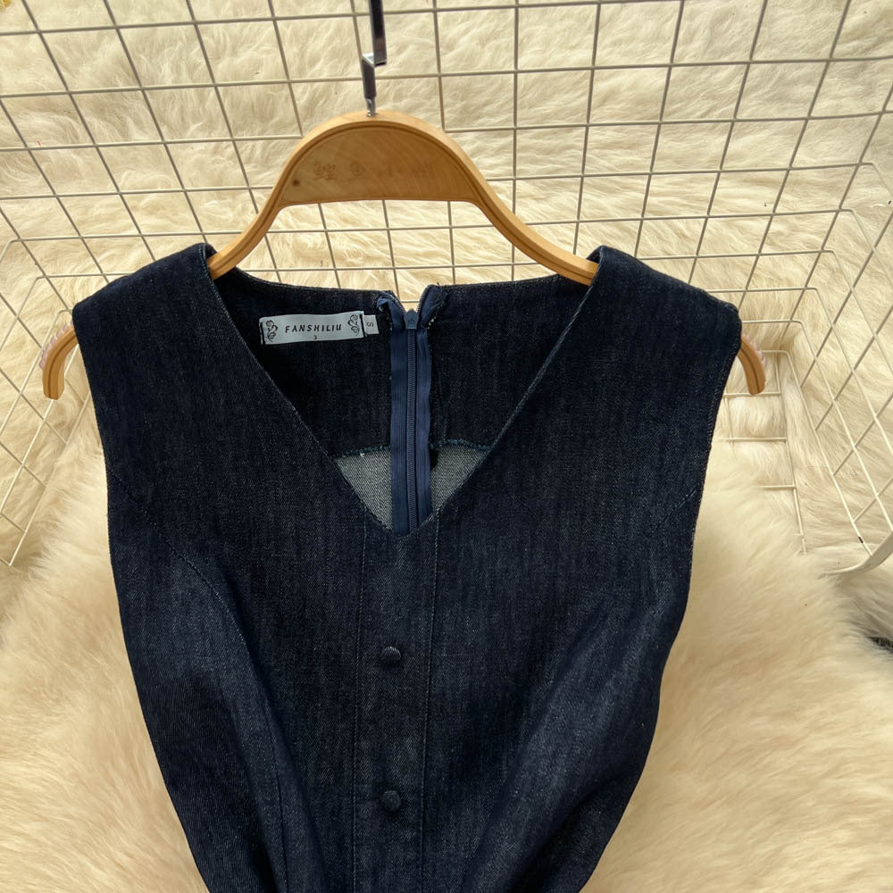Korean style sleeveless v-neck dress for women,  summer high-end tie-waist slimming a-line denim dress