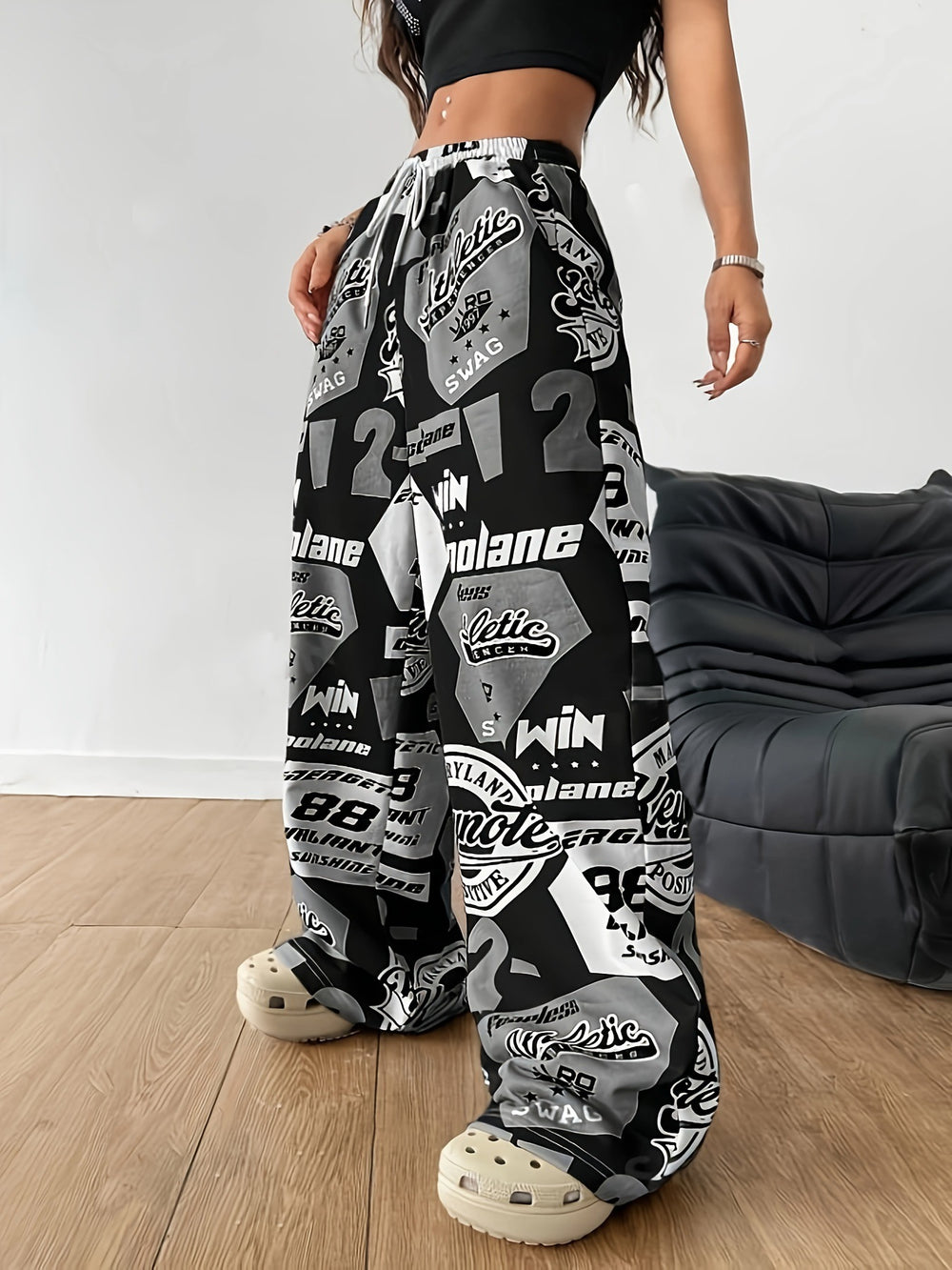 Ready-to-ship  spring/summer european and american women's fashion: new hot girl style pocket streetwear printed loose fit casual pants