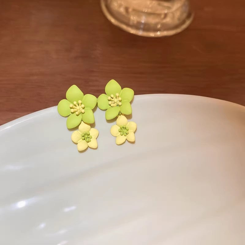 Zhao lusi's same style earrings green flower earrings earrings earrings 2026 spring and summer new arrival small fresh jewelry for women