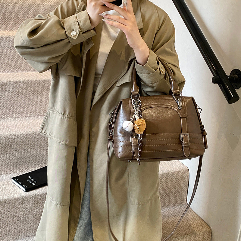 Factory direct sales 2025 European and American fashion women's bags oil wax leather shoulder messenger bags handbags Boston women's bags
