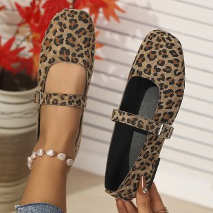 spring/autumn new arrival: leopard print flat shoes for cross-border e-commerce. plus sizes available. 0.5cm difference tolerable. wholesale options available. dropshipping to  and