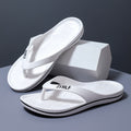 Stylish men's flip-flops: summer outdoor anti-slip casual thongs, thick-soled beach fashion sandals