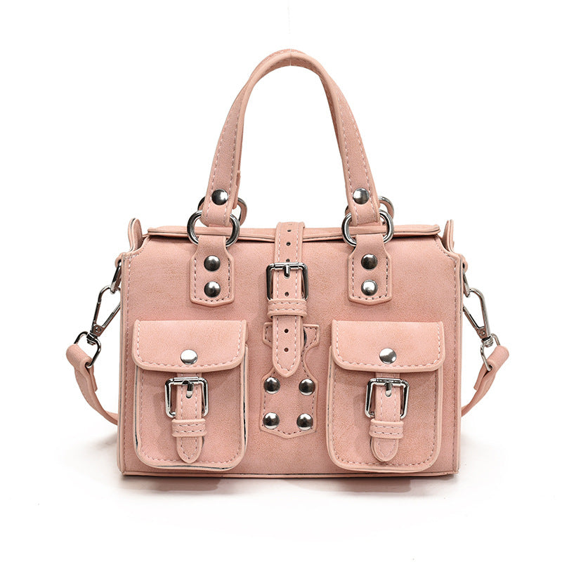 Cross-border high-end hand bag Internet celebrity explosion fashion commuter shoulder messenger bag niche retro bright locomotive bag