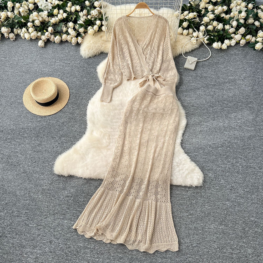 Gentle style outfit for women  spring classy sense of style strap waist cut outknittingtops + high waist hip skirt