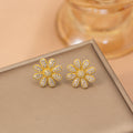hot-selling diamond casual sunflower necklace accessible luxury niche jewelry for women with high-end sense of elegant and non-fading suit