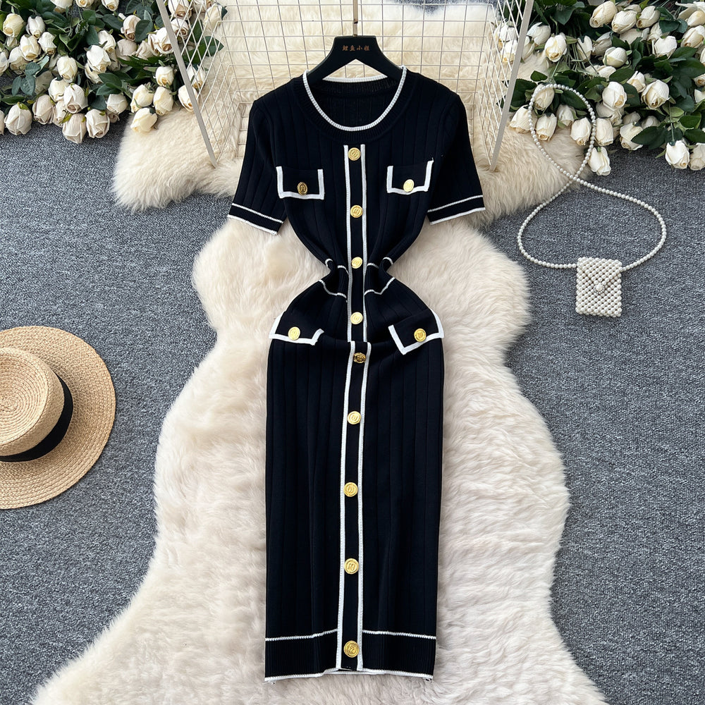 Xiaoxiangfengclassyfashionablecontrast colormetal bucklesilmslimming lookdress women's summer waistelegantsweater skirt