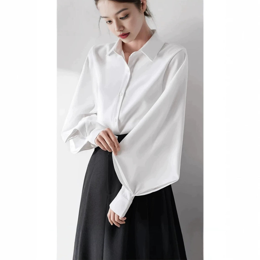 Lantern sleeve white blouse: perfect for commuting, job interviews, and formal workplace settings