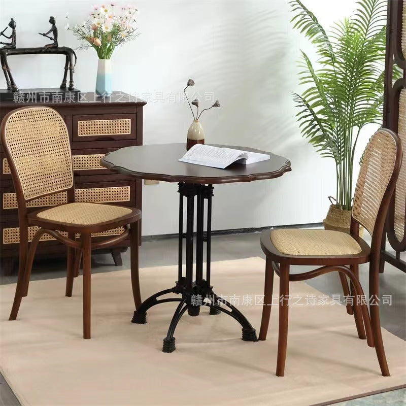 American retro solid wood table cafe table and chairs dessert shop milk tea shop scandinavian medieval iron square table restaurant round table