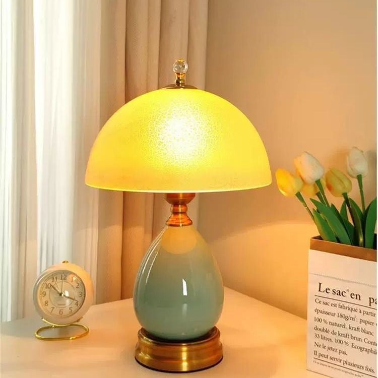 High-end, understated luxury table lamp for home use, perfect for the master bedroom, living room, or bedside table. available in ceramic, with a warm american or modern chinese style