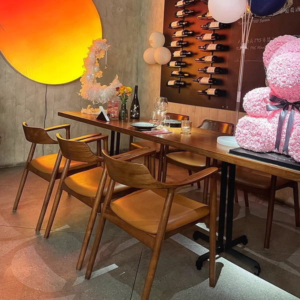 Restaurant table and chair Western restaurant Tea restaurant Clear bar Japanese food restaurant Music dining bar Theme restaurant Solid wood table and chair combination