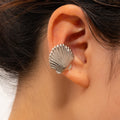 Gold earrings wholesale 2025 new european and american cross-border alloy jewelry niche accessible luxury starfish earrings women's ear cuff