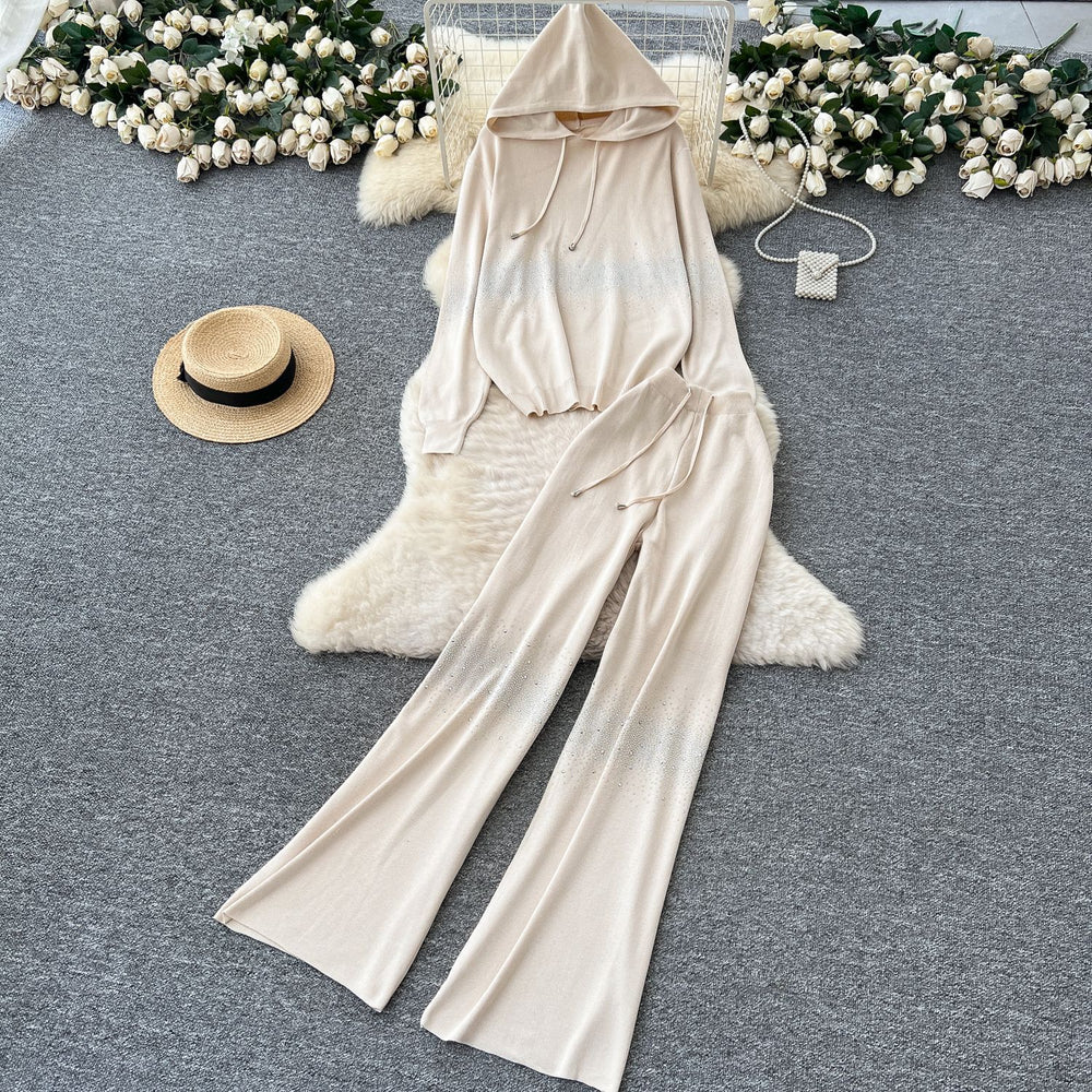 Relaxed and effortless style: women's fall/winter sweater set - premium hotfix rhinestone detail, oversized hooded knit top & casual wide-leg pants