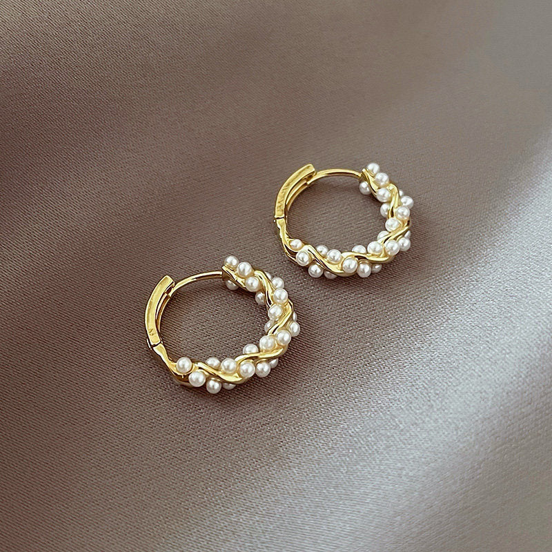 Luxury chic circle pearl earrings - women's fashion minimalist studs, unique design, exquisite jewelry