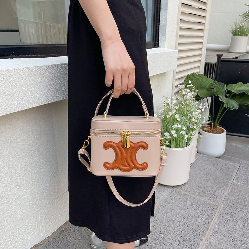 This year's trendy handbags for women: 2025 spring new arrivals, fashionable korean-style versatile shoulder and crossbody small square bags