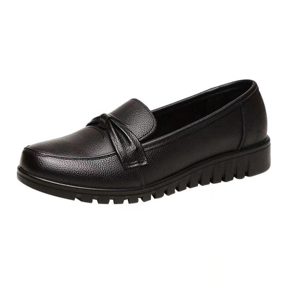Comfortable leather shoes for middle-aged and elderly women - soft sole, flat, wear-resistant, waterproof, spring/autumn style - grandma shoes