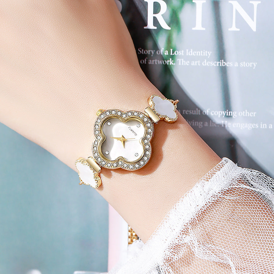 New arrival lazy pull-out four-leaf clover diamond ladies watch niche stylecasualclassy female student export bracelet watch