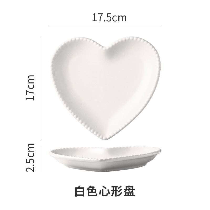 Creative heart-shaped ceramic dish - unique heart plate for snacks, jewelry, home use, cake, fruit, and heart-shaped desserts