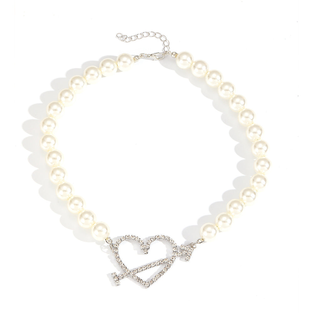 Wholesale women's necklace accessories: european and american cross-border light luxury high-end jewelry, diamond-studded heart choker, pearl sweater necklace