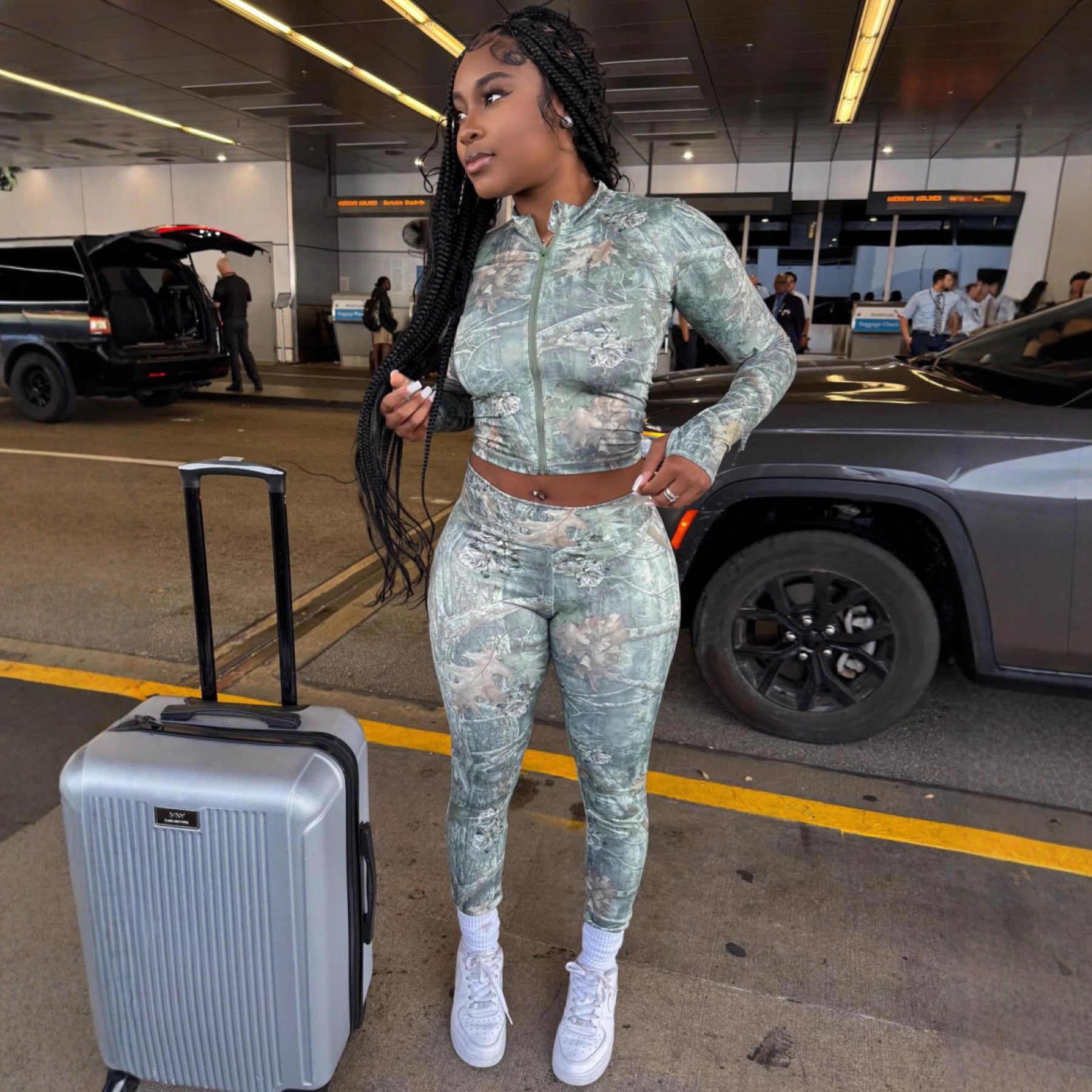 Cross-border European and American style 2025 new fashion printing slim-fitting long-sleeved open-button zipper cardigan trousers two-piece set