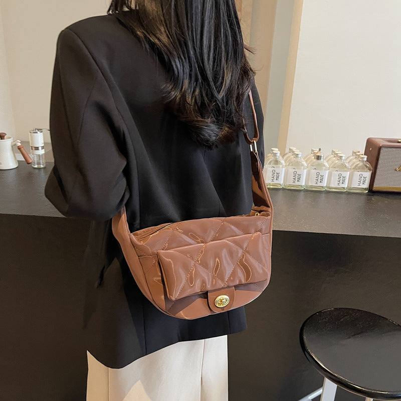 Fashion Korean saddle bag 2025 autumn and winter new versatile ins messenger bag women's niche one-shoulder dumpling bag
