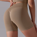 European and american high-waisted butt-lifting seamless quick-dry breathable yoga workout shorts for women - running, training, and fitness