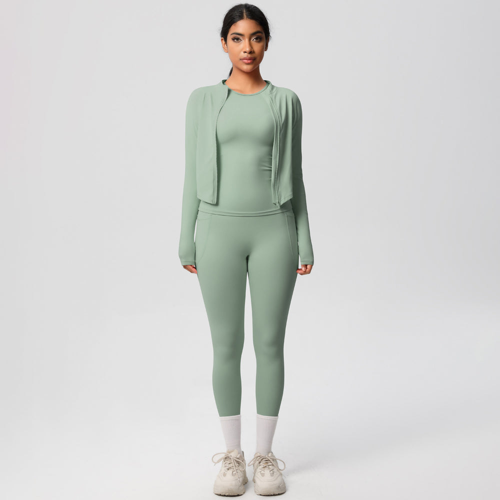Solid color new outdoor casual quick-dry sports yoga outfit - tight-fitting, butt-lifting, pocketed shorts - fitness naked feel three-piece set
