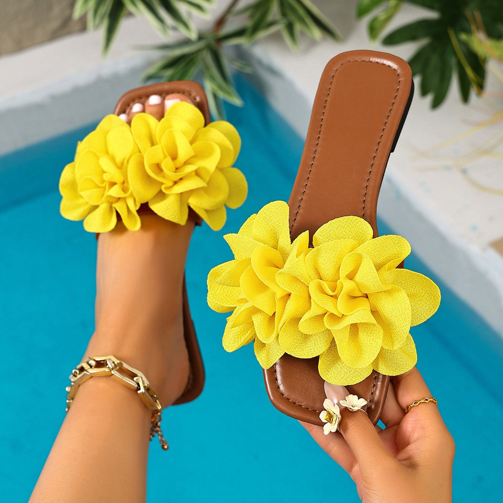 Wholesale women's plus size summer  new half-slippers: floral flat sandals, versatile one-strap slides for outdoor wear