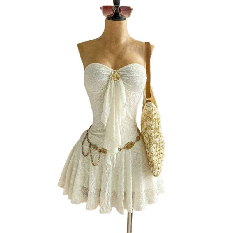 Women's summer vacation strapless metal buckle knit bodycon mini dress (belt and accessories not included)