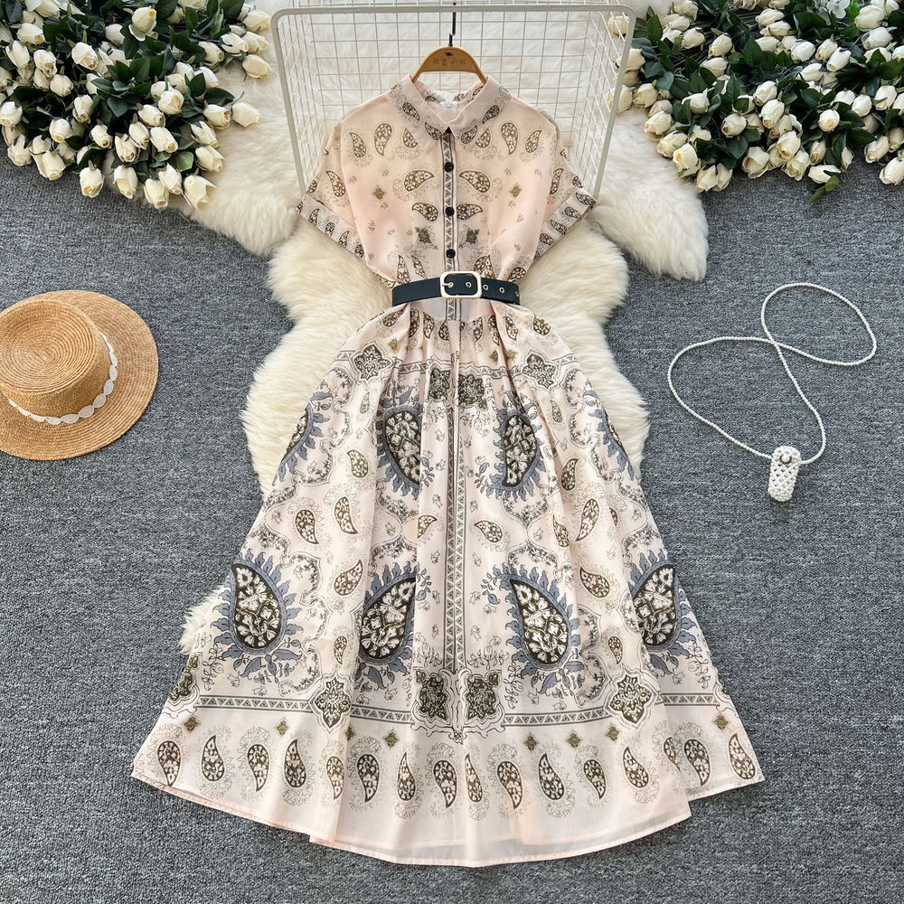 Belted dress -  summer collection: figure-flattering, slim-fit, french-inspired vintage short-sleeve printed maxi dress with a flowy hem