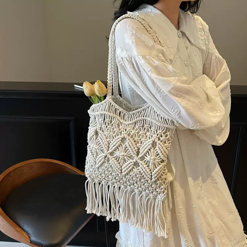 1 tassel straw woven bag women's 2025 new seaside vacation hollow cotton thread woven bag large capacity shoulder tote bag