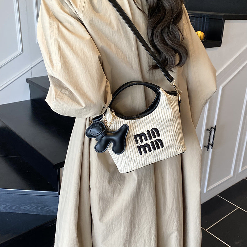 Cross-border high-end popular portable bucket bag women's 2025 new trend fashion versatile woven shoulder messenger bag