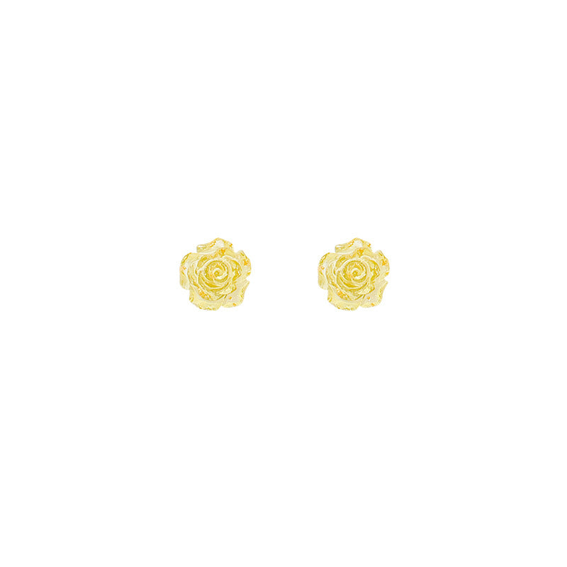 Simple, small, and subtly luxurious floral stud earrings – perfect for everyday wear, exquisitely versatile, and incredibly chic. wholesale options available for these ethereal, fresh, sweet, and elegant earrings