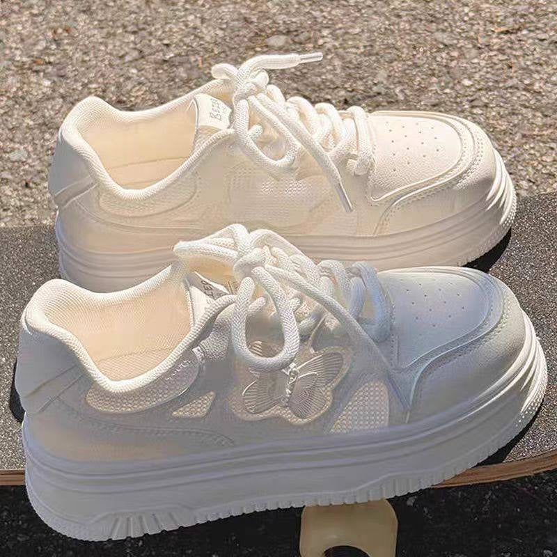 Kids' sneakers:  spring/summer new collection - girls' soft-soled athletic shoes, lightweight casual shoes for mid-to-large children, trendy white sneakers