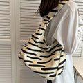 2024new arrival outing puppy shoulder bag easiest for match large capacity canvas bag student work clothing tote bag outing women's bag