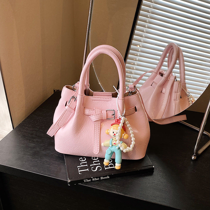 Fashion high sense 2025 new portable pleated bucket bag fashionable versatile foreign style shoulder messenger women's bag