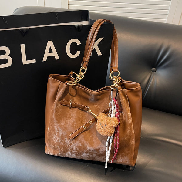 Premium commuter bag women's 2025 winter trendy fashion retro versatile shoulder bag large capacity tote bag