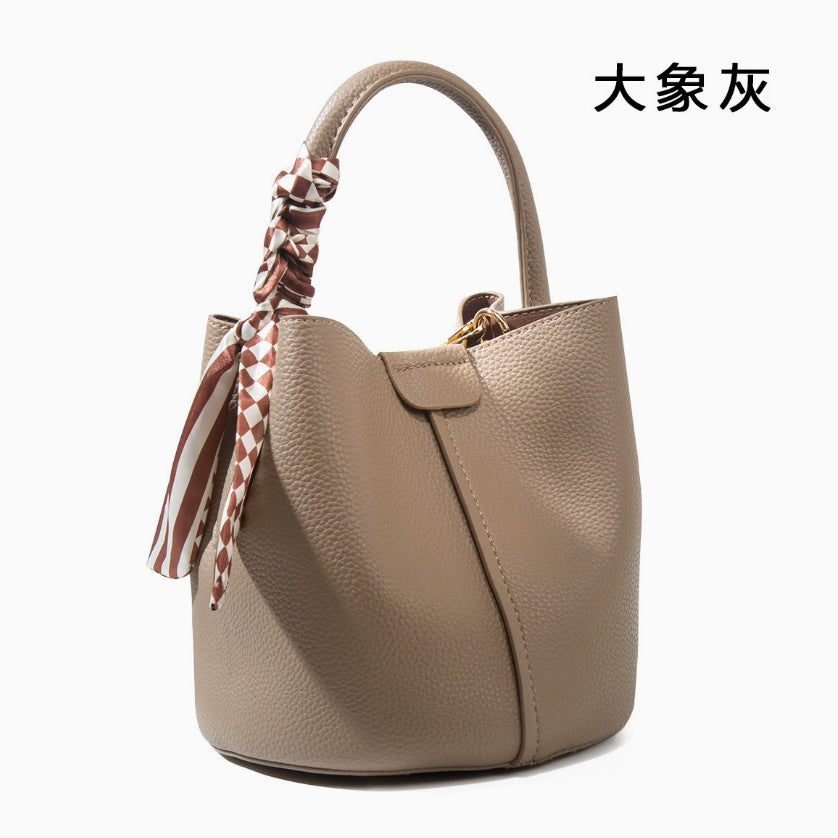 Small bucket bag for women, classy bag, 2026new arrivalniche style vegetable basket women's bag, super popular satchel crossbody bag, spring and summer
