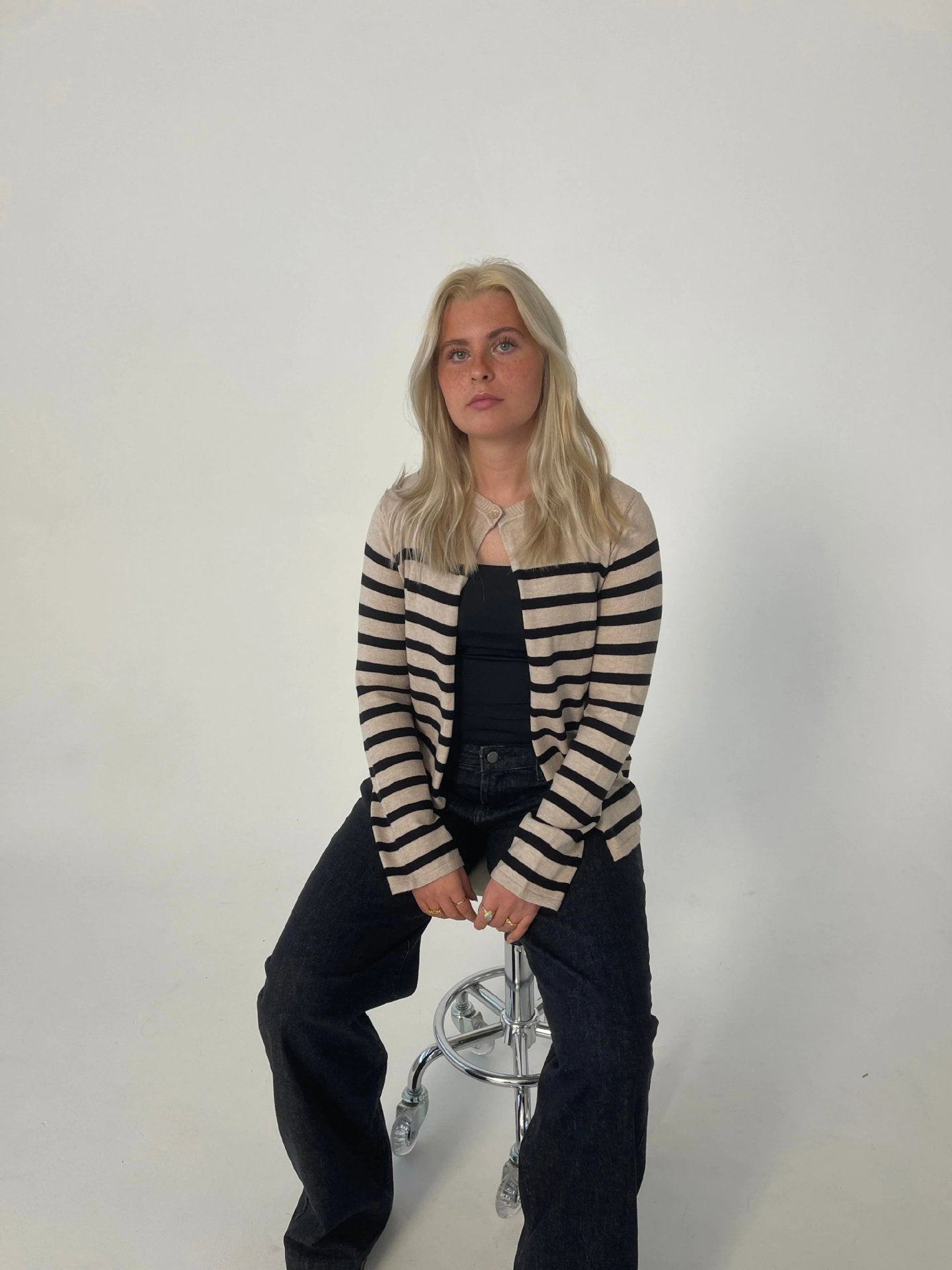 Cross-border striped knitted cardigan women's Europe, America 2025 autumn and winter new single-button cardigan sweater striped sweater women