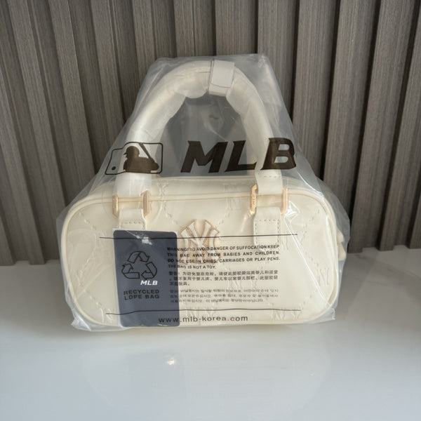 MLB Boston bag mini pillow bag 24 autumn and winter new dark pattern presbyopia full standard shoulder portable underarm bag women