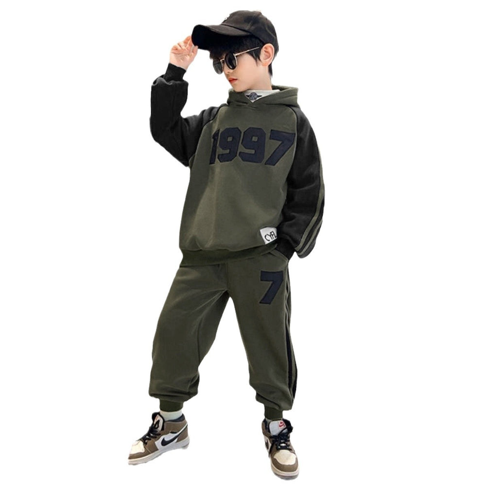 Boys' winter fleece-lined thickened set  casual mid-to-large children's outfit boy's hoodie and sweatpants sports two-piece set