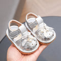 summer new girls' closed-toe sandals, 0-2 years old soft sole baby first walker shoes with bow, baby squeaky shoes