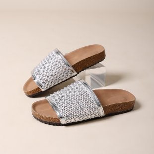 summer new arrival: plus-size chunky sole slides for women (sizes 36-42). wholesale available. dropshipping to  &