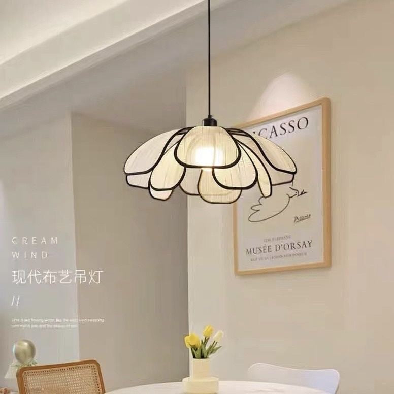 French cream style petal chandelier adjustable restaurant light, vintage retro petal lamp, high-end dining table lamp for dining room