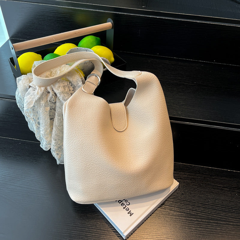 Foreign order large-capacity casual messenger bag women's 2025 summer new fashion simple shoulder bag commuter bucket bag