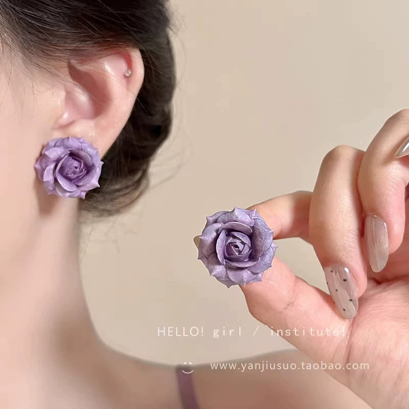 Spring break style white floral earrings - unique dopamine studs, niche design, versatile earrings