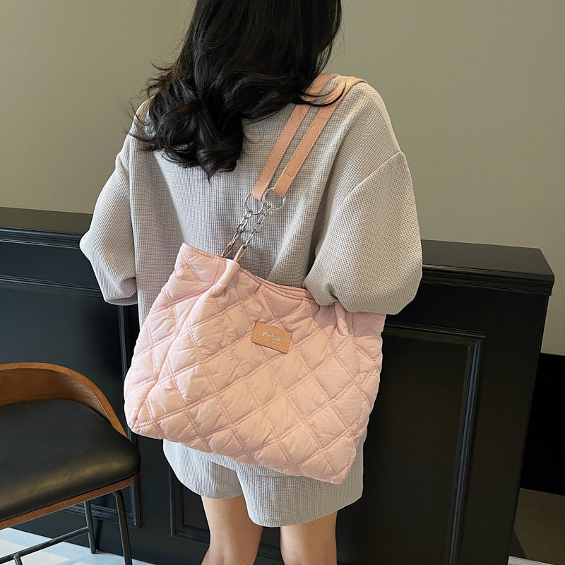 Simple casual tote bag women's spring and summer new large-capacity rhombus embroidered thread cotton bag class commuting versatile shoulder bag