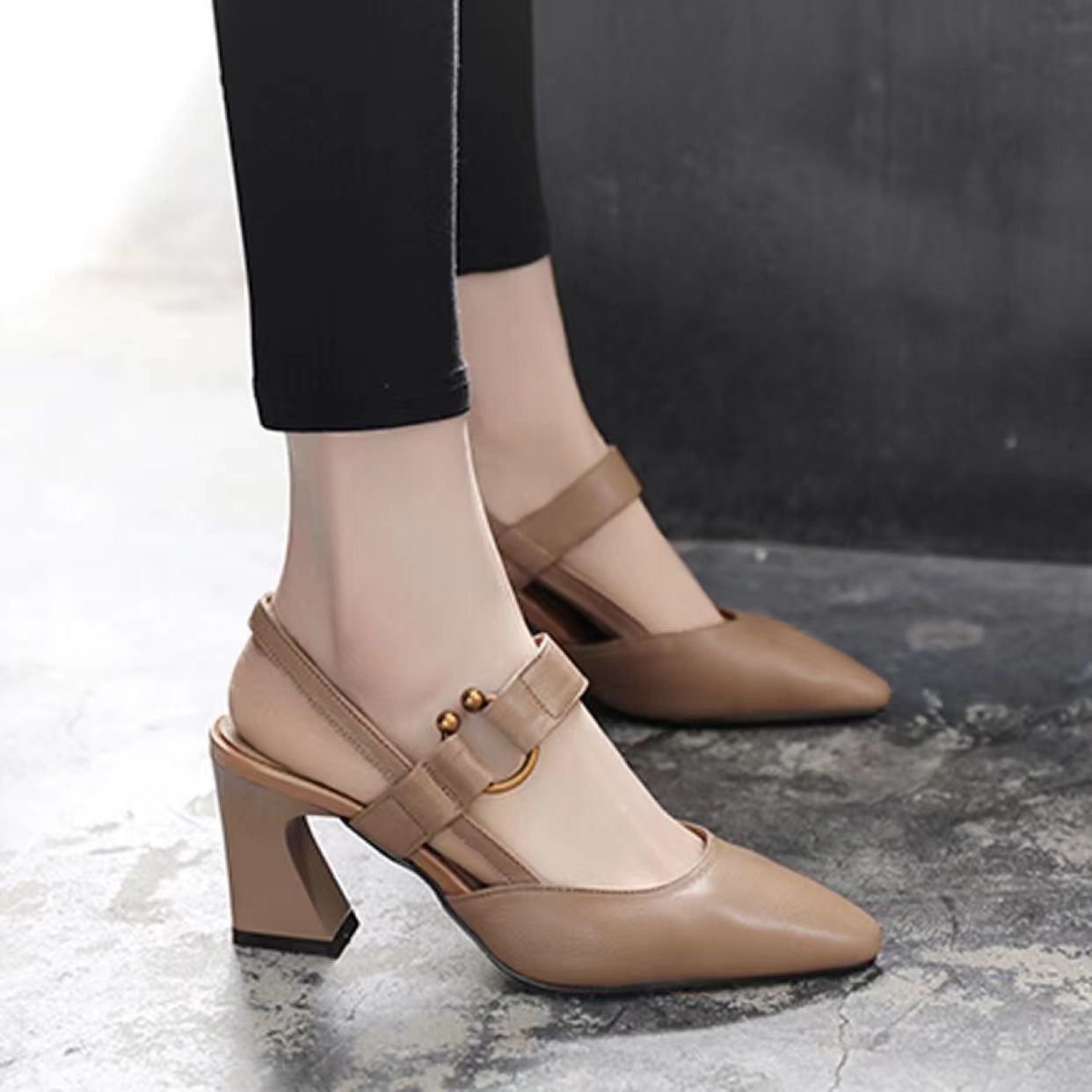 Summer new back empty sandals women's casual square head horseshoe heel thick heel high heel fashion casual leather women's shoes wholesale