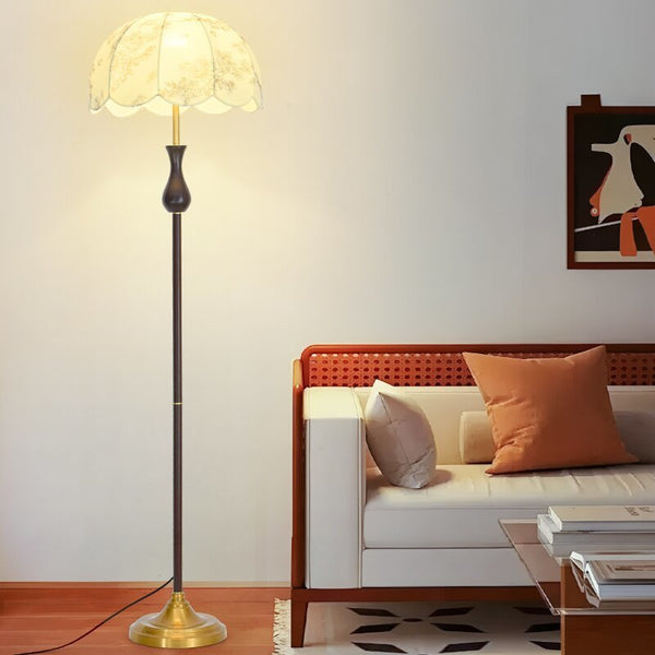 Nordic floor lamp fabric lampshade living room bedroom high-end sofa next to the new medieval style bedside floor lamp